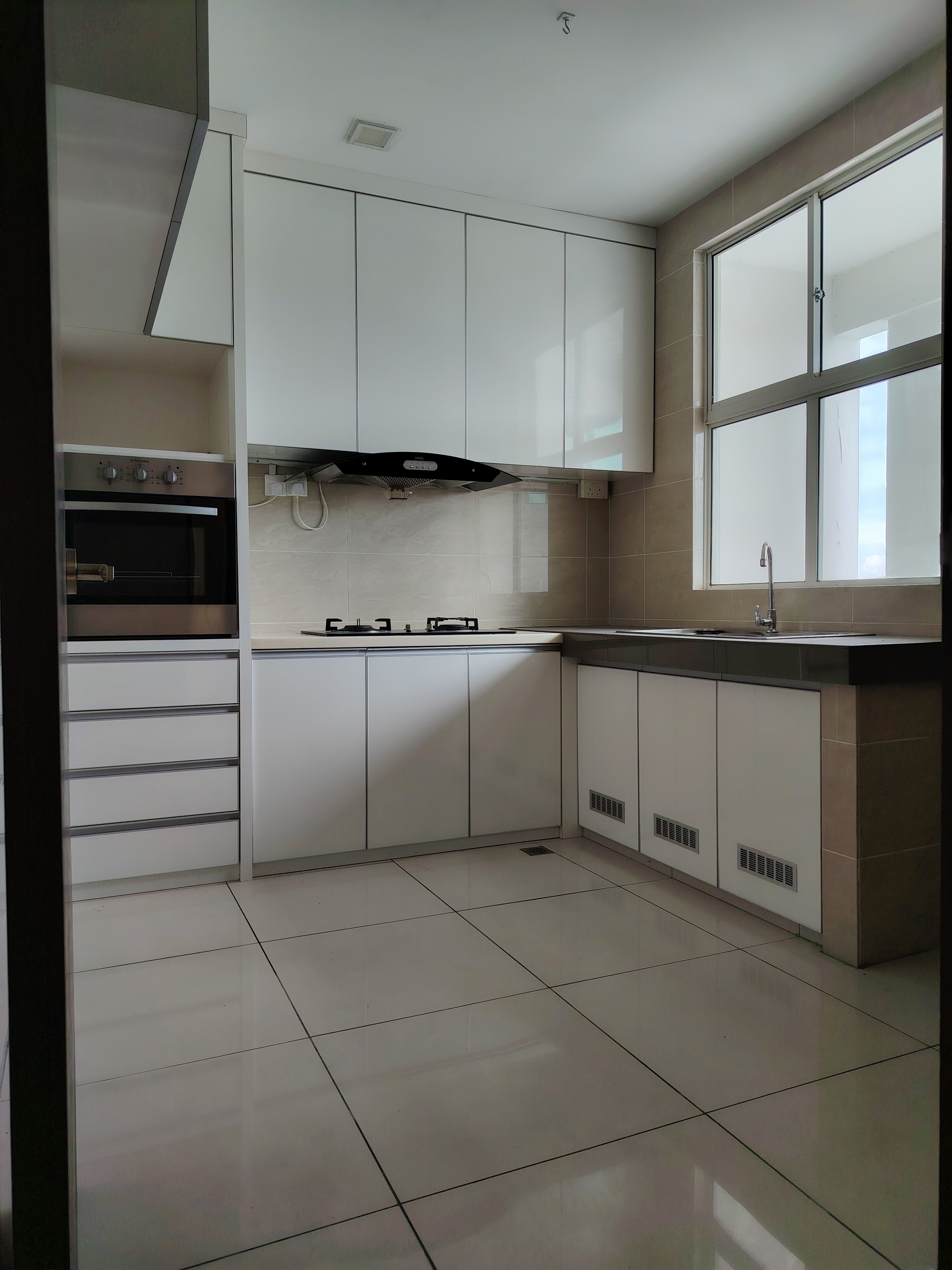 R55 CONDOMINIUM image