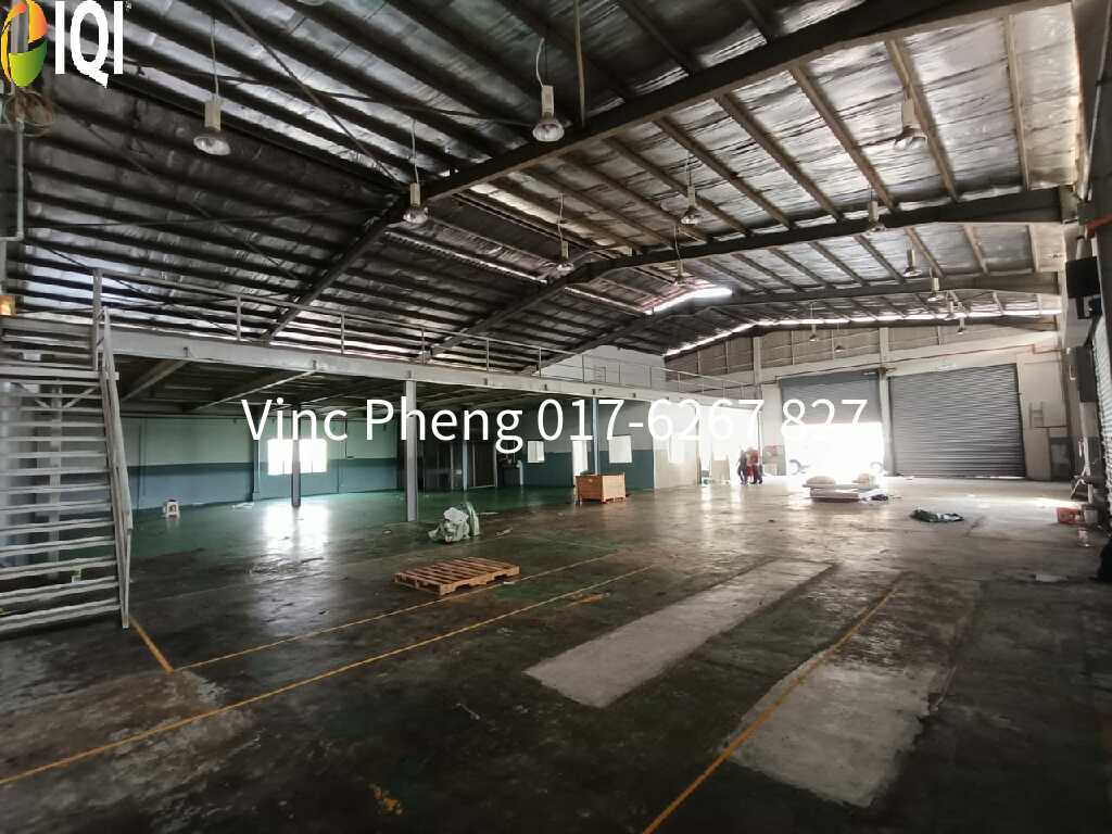 22,000sqft STRATEGIC Ayer Keroh Detached Factory Warehouse For Rent image