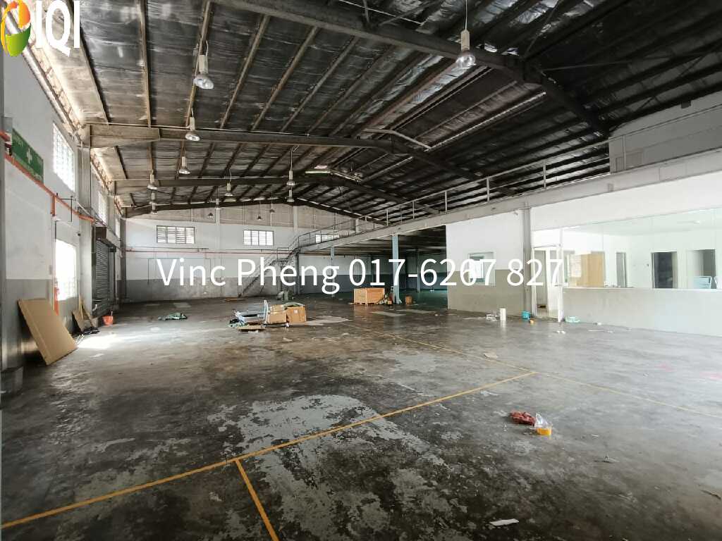 22,000sqft STRATEGIC Ayer Keroh Detached Factory Warehouse For Rent image