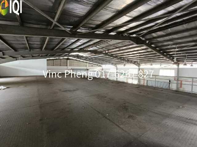 22,000sqft STRATEGIC Ayer Keroh Detached Factory Warehouse For Rent photo