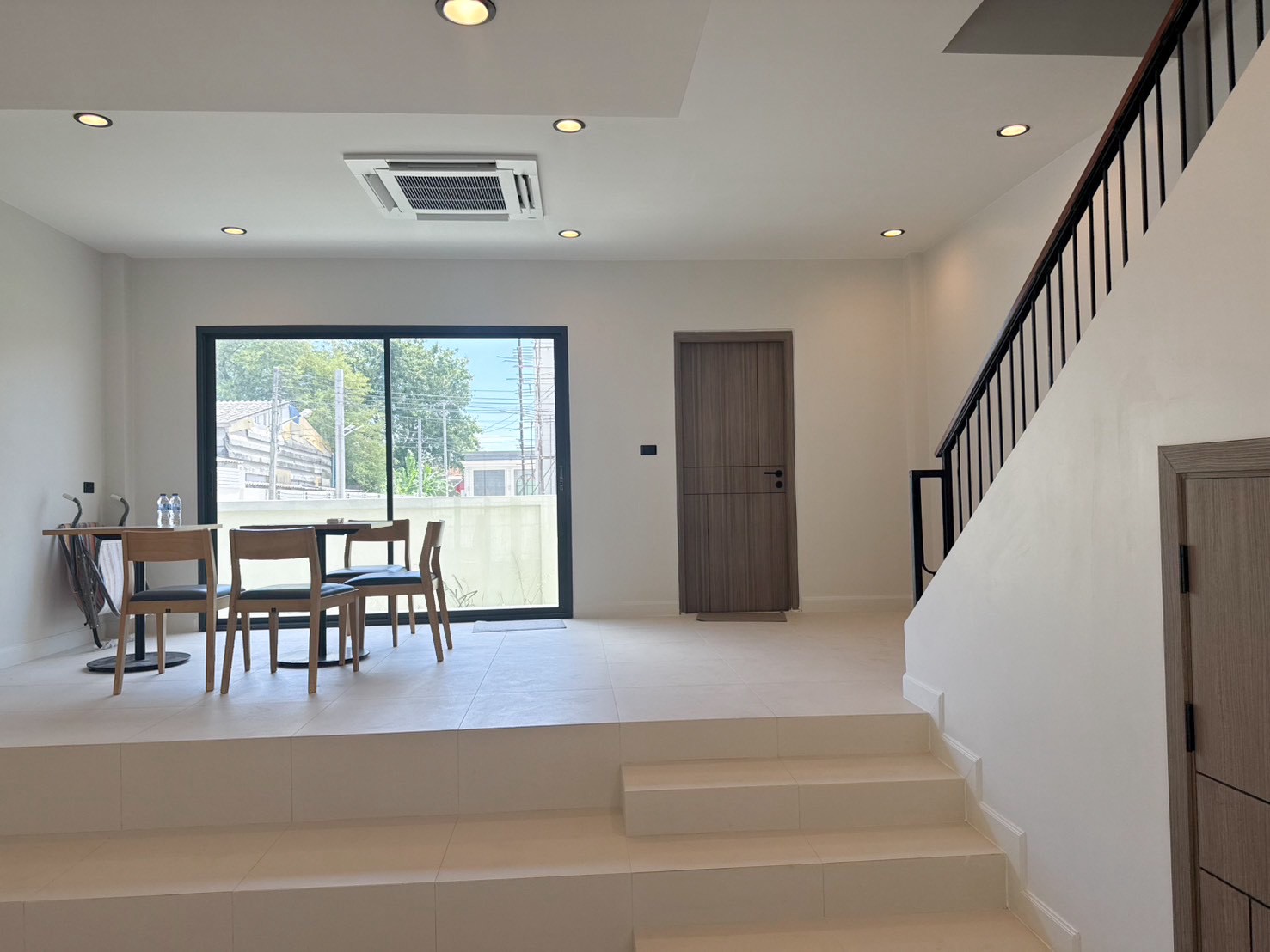 St. Moritz Bangsue Luxury 3-Storey Townhome image