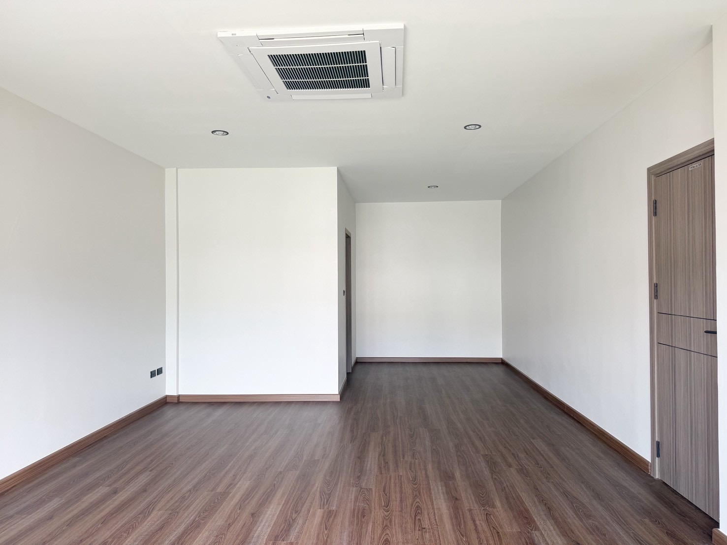 🏡 St. Moritz Bangsue | Luxury 3-Storey Detached House image