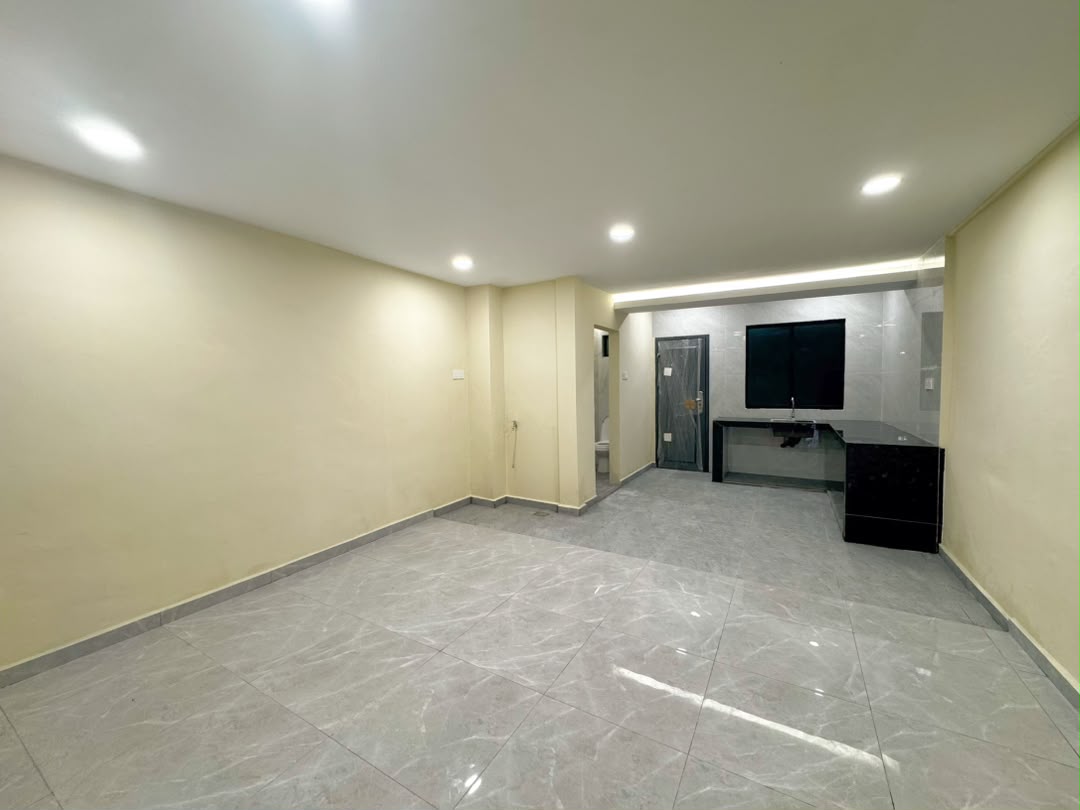 Taman Saleng 2 Sty Low Cost,Jalan Serunai,Kulai,Renovated,Extend image
