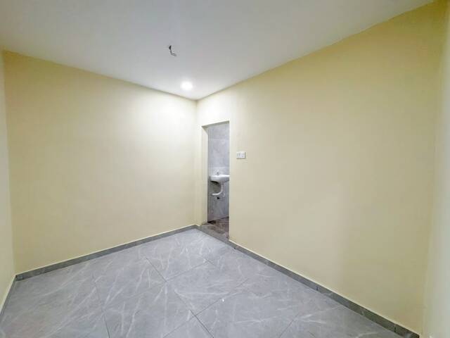 Taman Saleng 2 Sty Low Cost,Jalan Serunai,Kulai,Renovated,Extend image