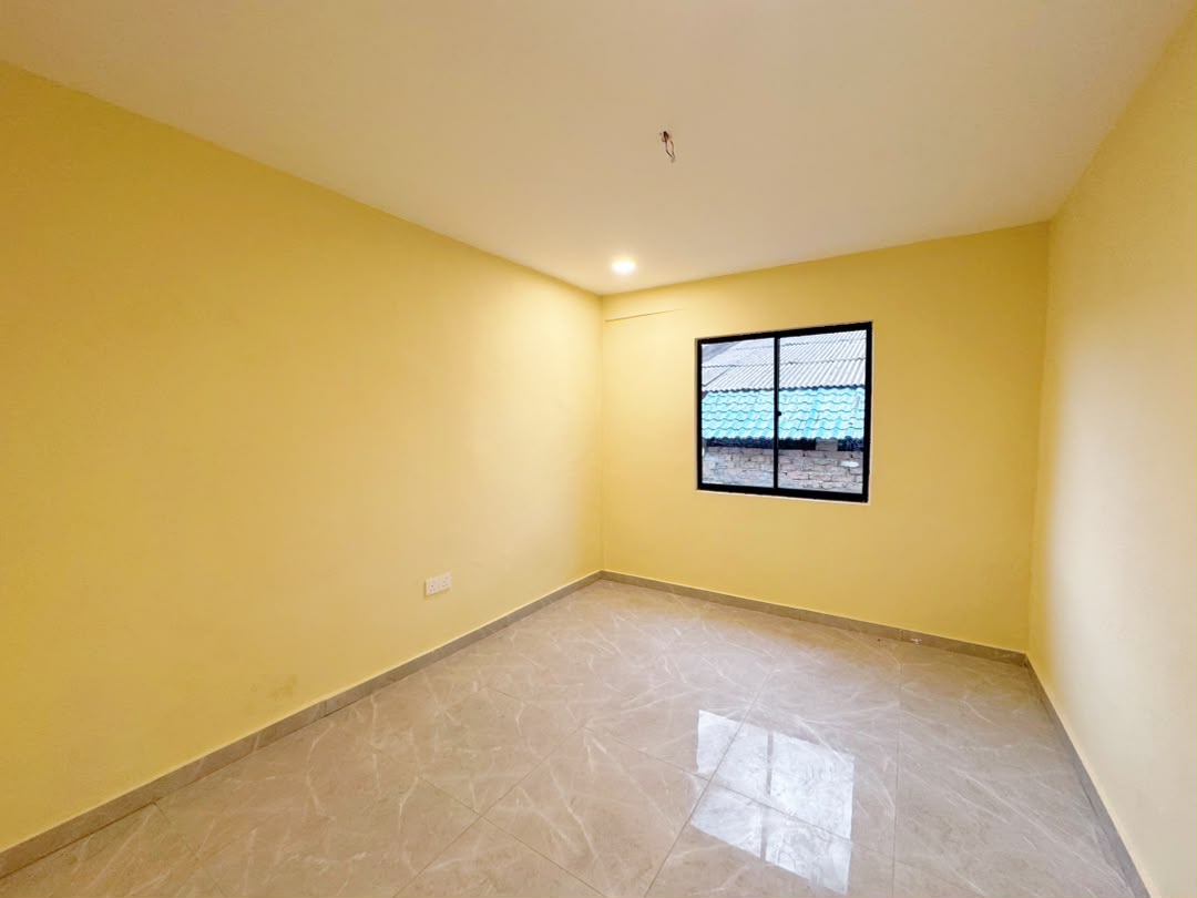 Taman Saleng 2 Sty Low Cost,Jalan Serunai,Kulai,Renovated,Extend image