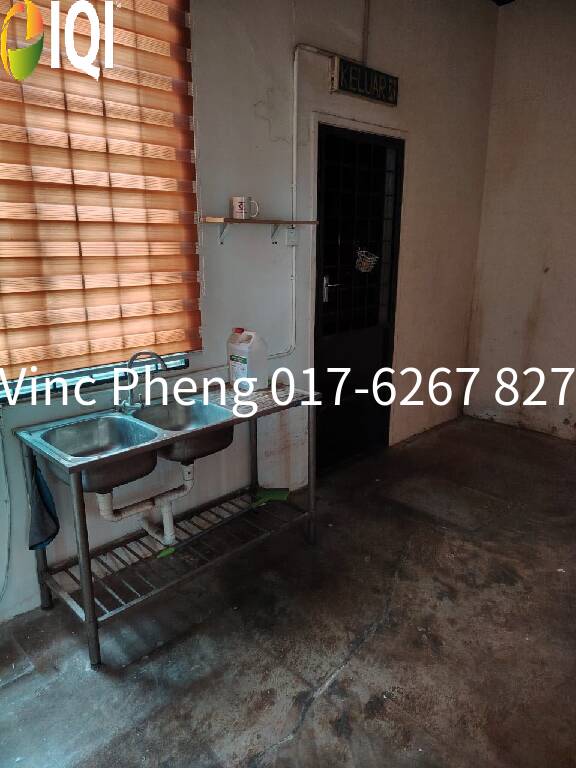 PRIME MAIN ROAD ENDLOT Shoplot For Rent @ Malim Jaya Melaka image