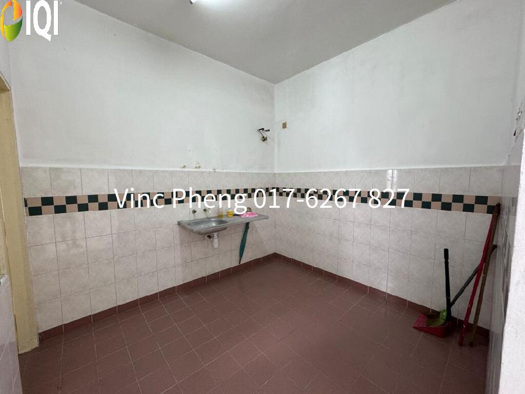 RM130K ONLY! FREEHOLD Duplex Apartment @ Mata Kucing Melaka image