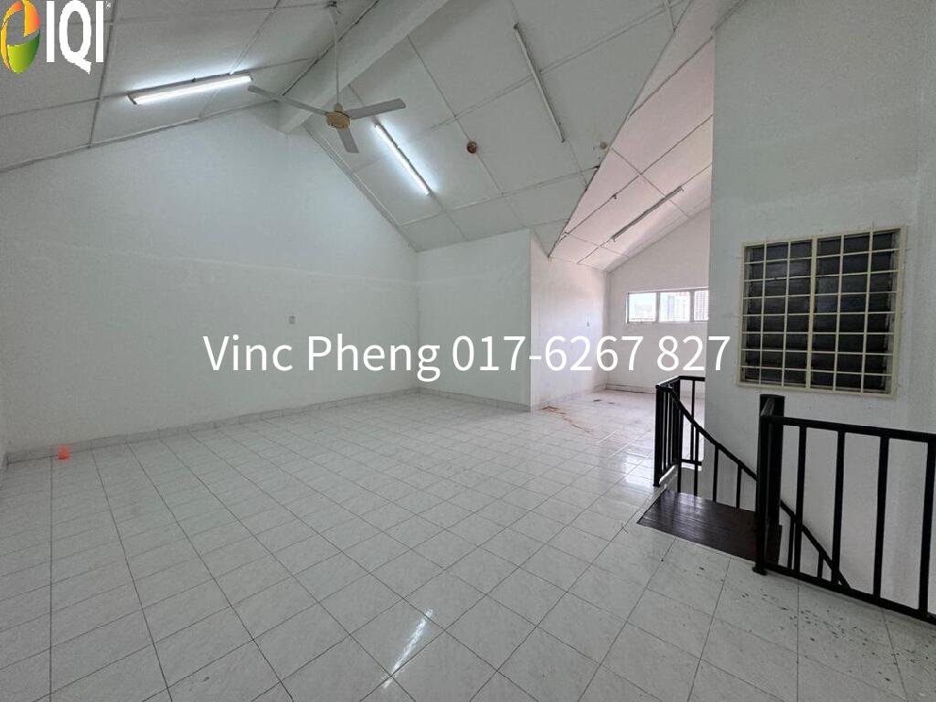 RM130K ONLY! FREEHOLD Duplex Apartment @ Mata Kucing Melaka image