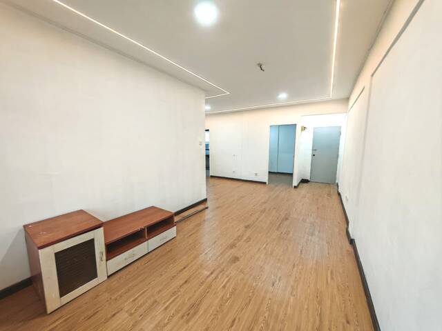 Desa Tebrau Low Cost Flat,Sri Lanang,Level 5,Jalan Harmonium,Renovated image