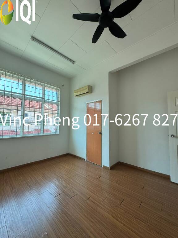 24'x75' WELL MAINTAINED Terrace @ Krubong Utama Melaka image