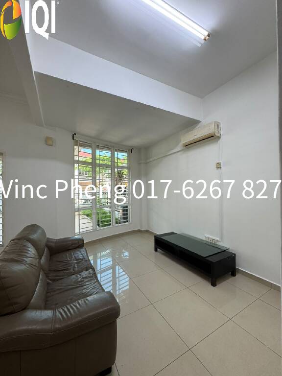24'x75' WELL MAINTAINED Terrace @ Krubong Utama Melaka image
