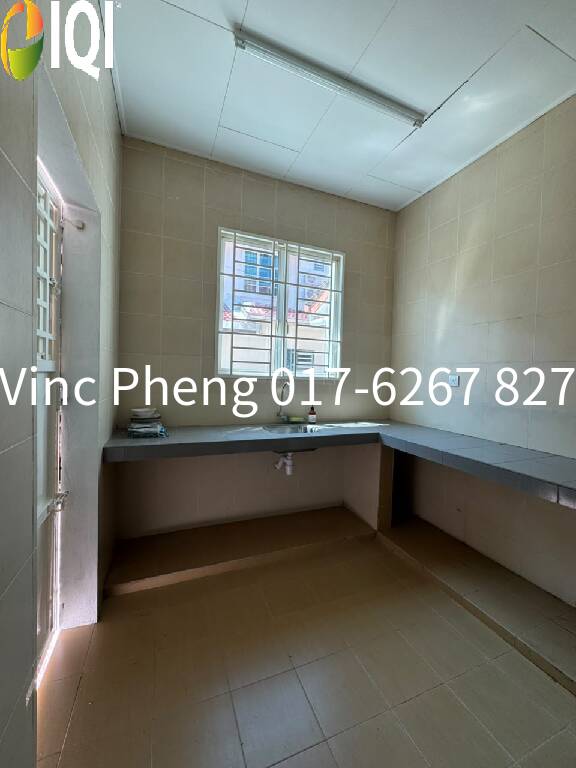 24'x75' WELL MAINTAINED Terrace @ Krubong Utama Melaka image