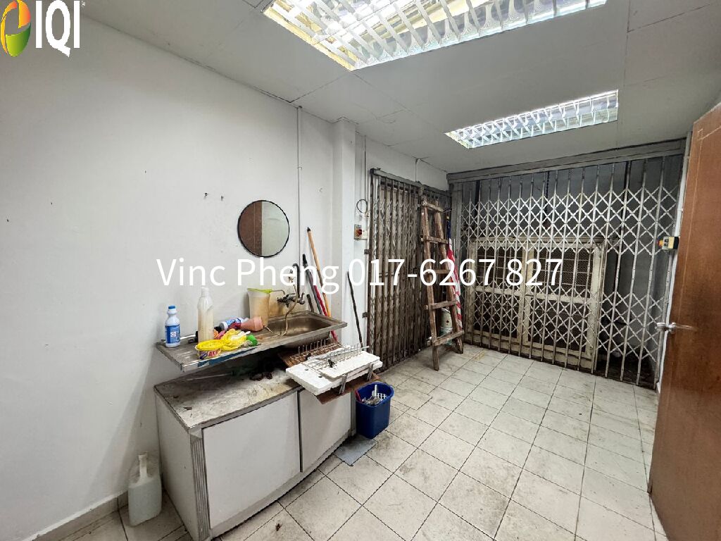 PRIME Ground Floor Shoplot FACING MAIN ROAD @ Ong Kim Wee Melaka image