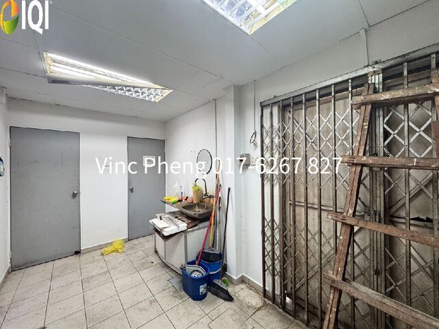 PRIME Ground Floor Shoplot FACING MAIN ROAD @ Ong Kim Wee Melaka image