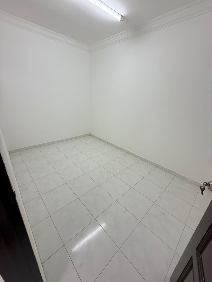 Taman Makmur Kulai 2 Sty Low Cost,Renovated,Extend,Johor Bahru image