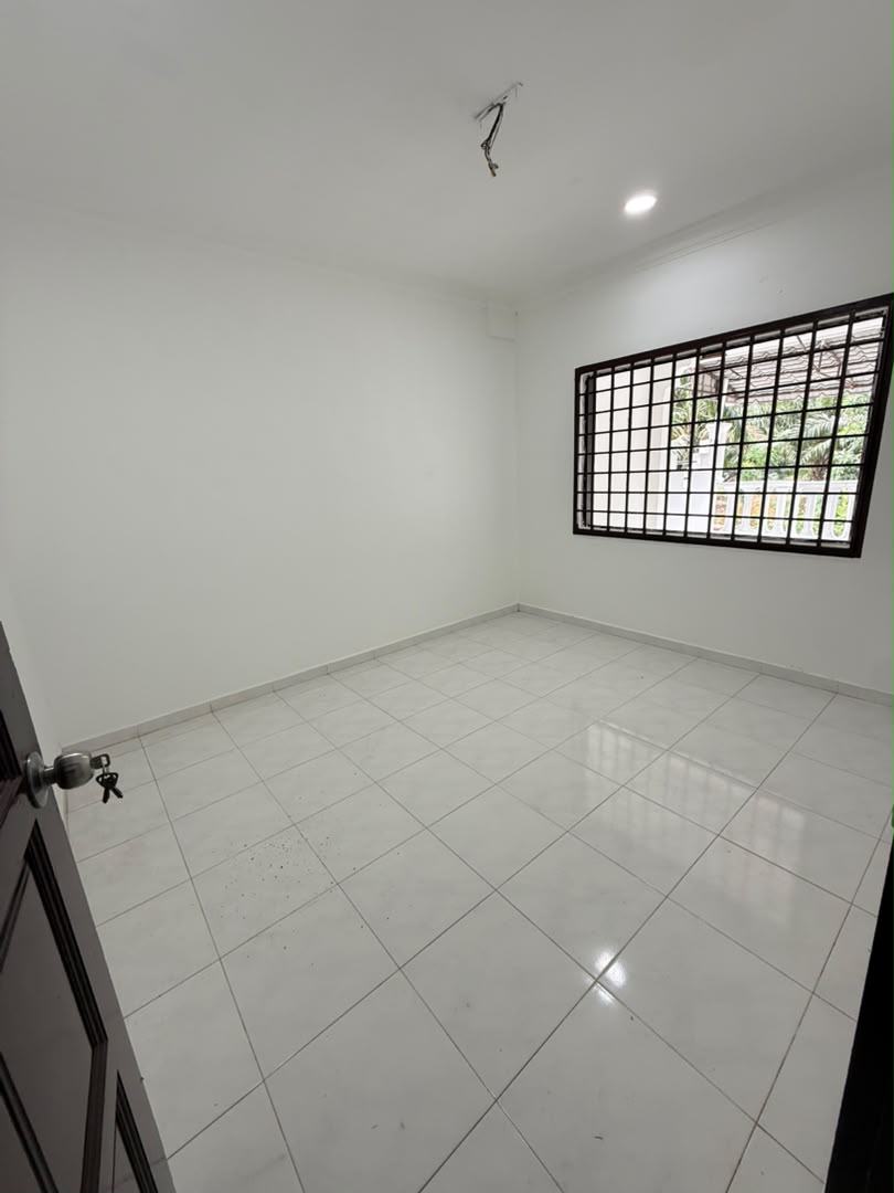 Taman Makmur Kulai 2 Sty Low Cost,Renovated,Extend,Johor Bahru image