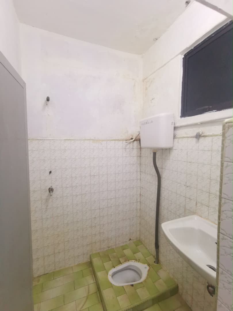 Ungku Tun Aminah Low Cost Flat,Skudai,Ground Floor,Full Loan image