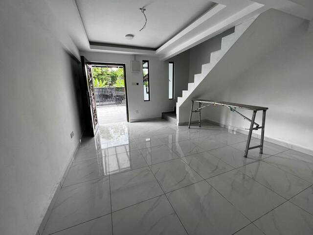 Permas Jaya 2 Sty Low Cost Corner Lot,Unblock View,Masai,Renovated image