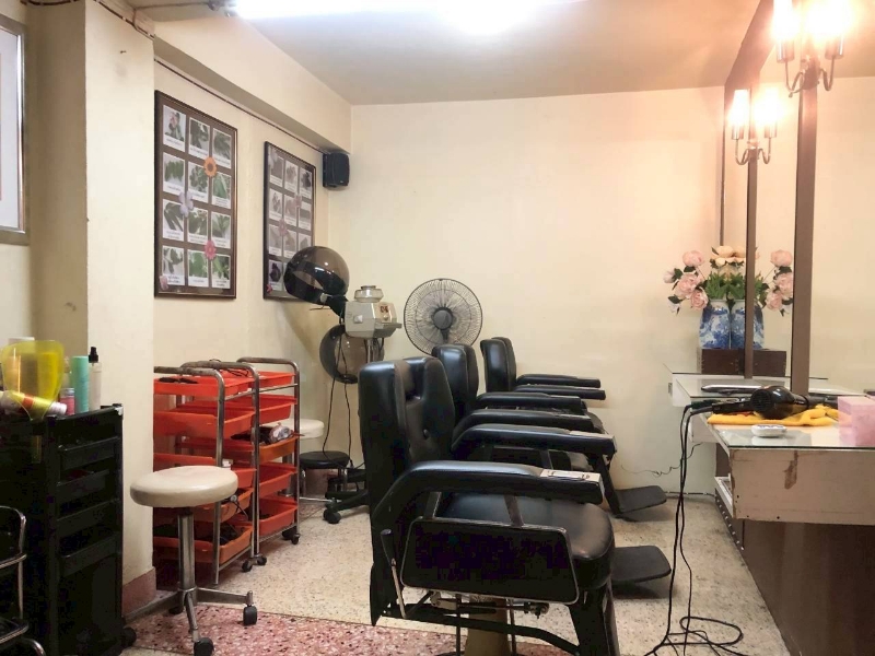 Shophouse for sale near kanlapraphruek 4.5 storeys image