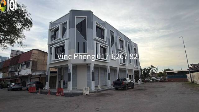 STRATEGIC BRAND NEW CORNER Ground Floor Shop @ Kota Laksamana