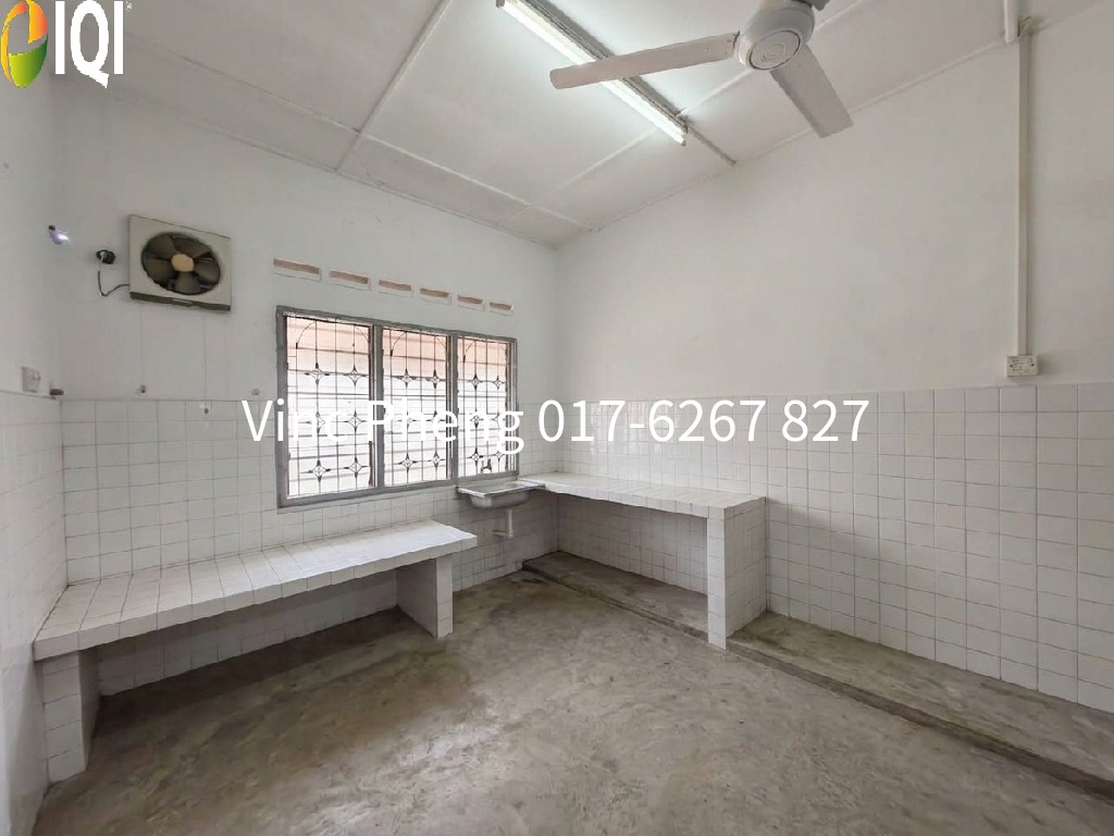 FREEHOLD 2R2B2T Double Storey Shophouse For Sale @ Taman Asean Melaka image