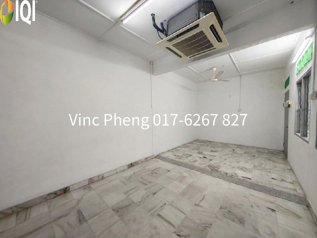 FREEHOLD 2R2B2T Double Storey Shophouse For Sale @ Taman Asean Melaka image