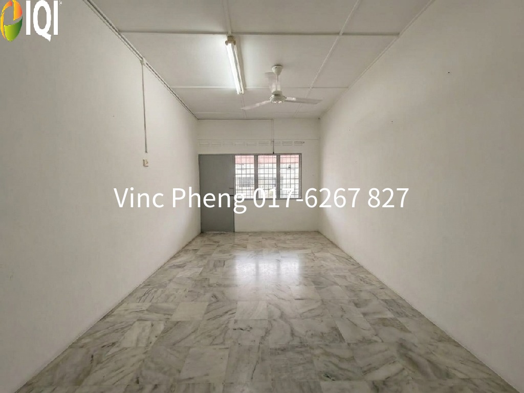 FREEHOLD 2R2B2T Double Storey Shophouse For Sale @ Taman Asean Melaka image
