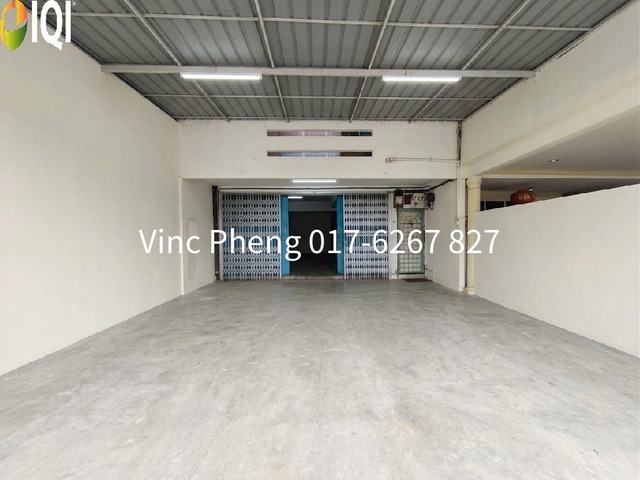 FREEHOLD 2R2B2T Double Storey Shophouse For Sale @ Taman Asean Melaka