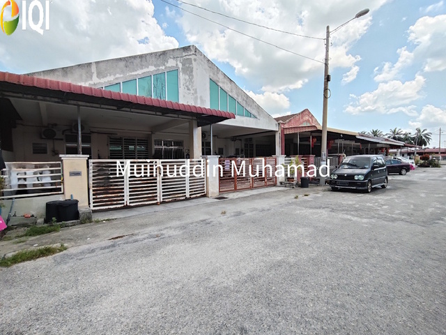 Taman Sri Intan Hutan Melintang Perak photo
