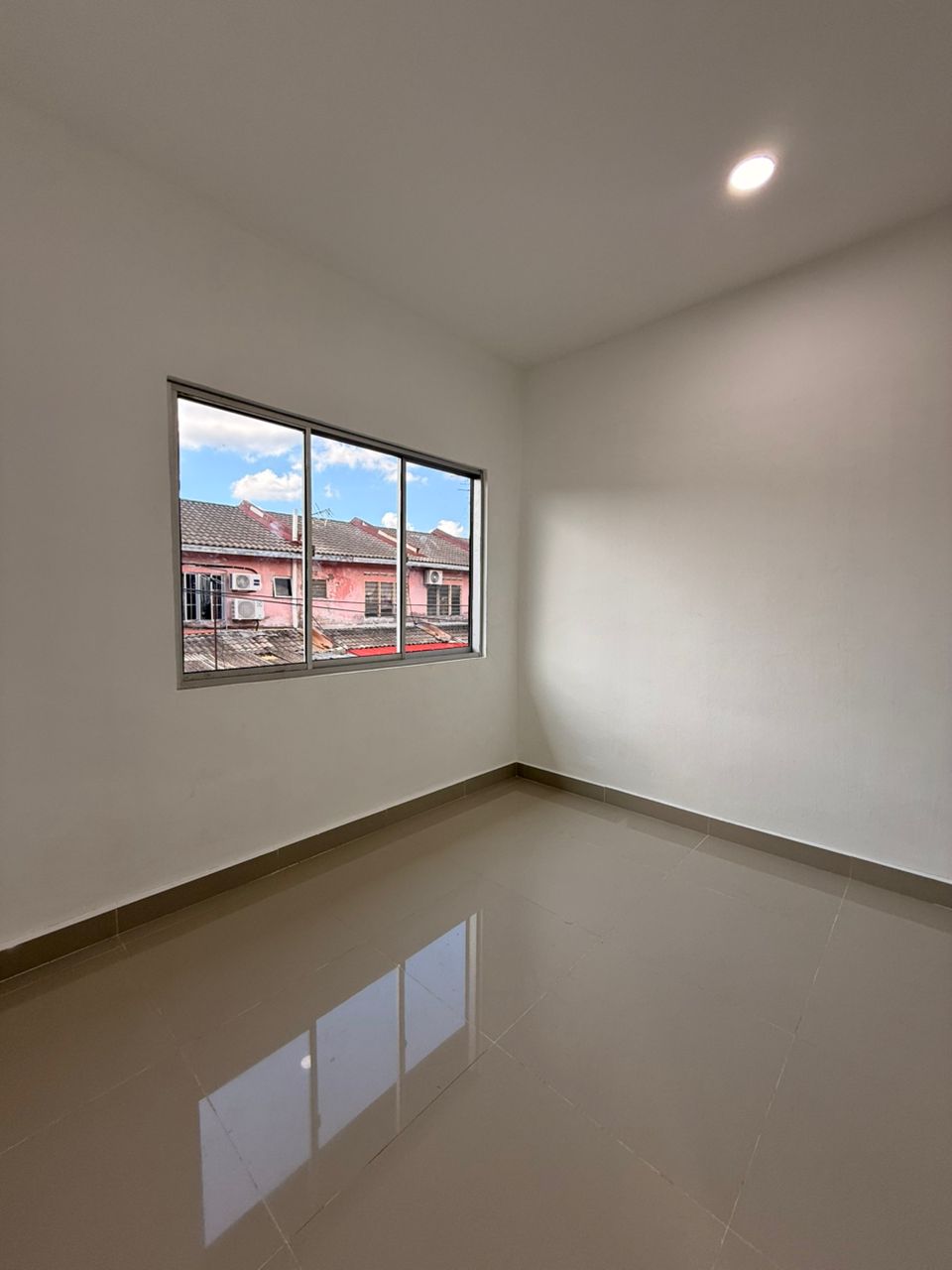 Kota Masai 2 Sty Low Cost,Jalan Tembikai,Pasir Gudang,Renovated image