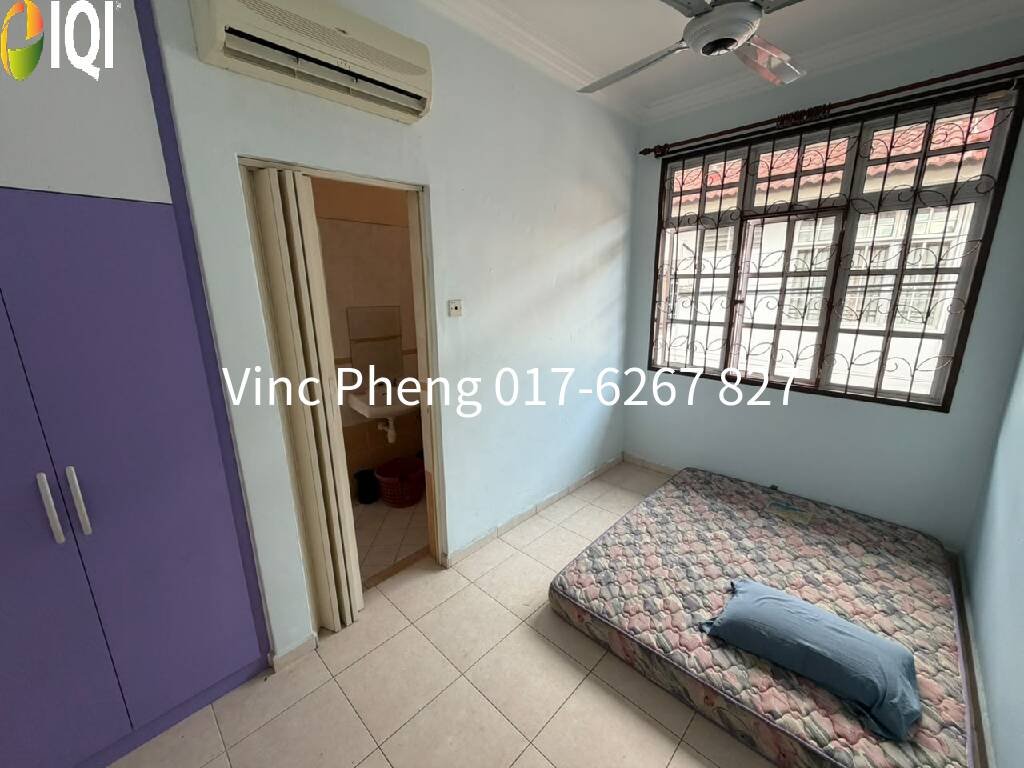BELOW BANK VALUE! SPACIOUS Terrace House @ Semabok Perdana Melaka image