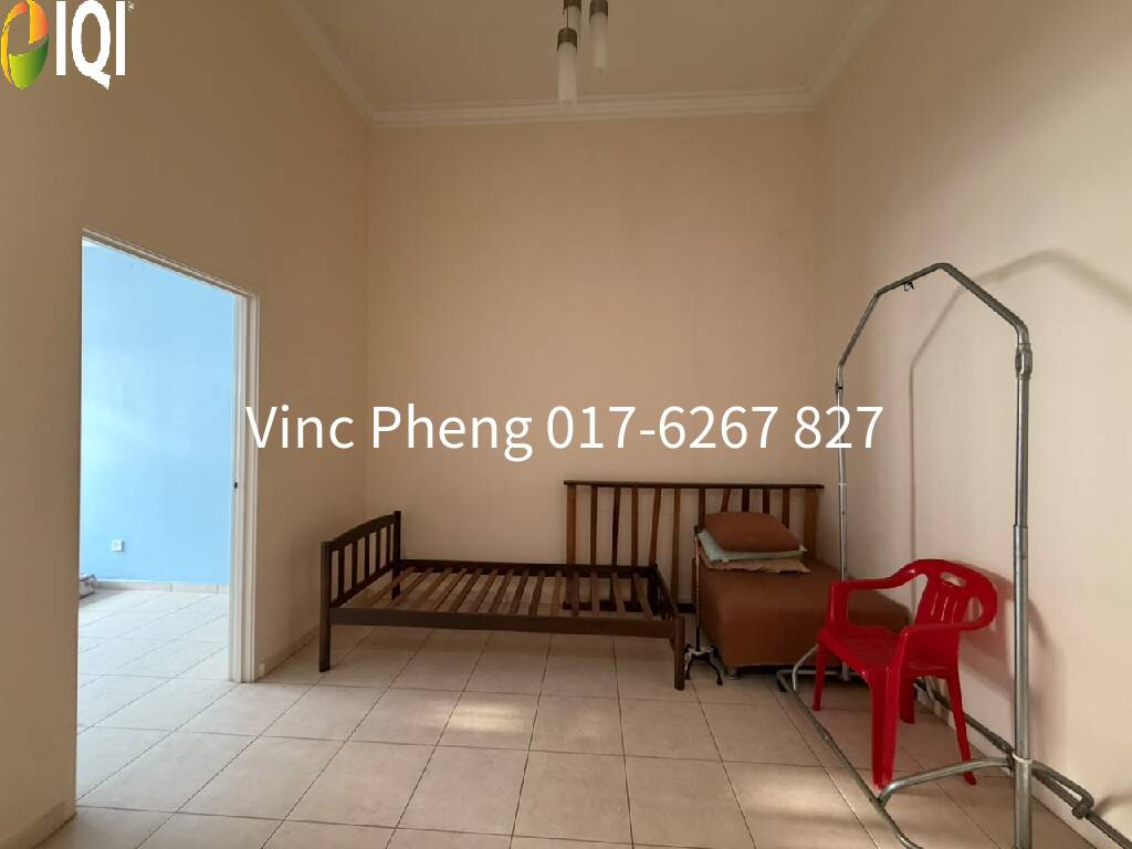 BELOW BANK VALUE! SPACIOUS Terrace House @ Semabok Perdana Melaka image