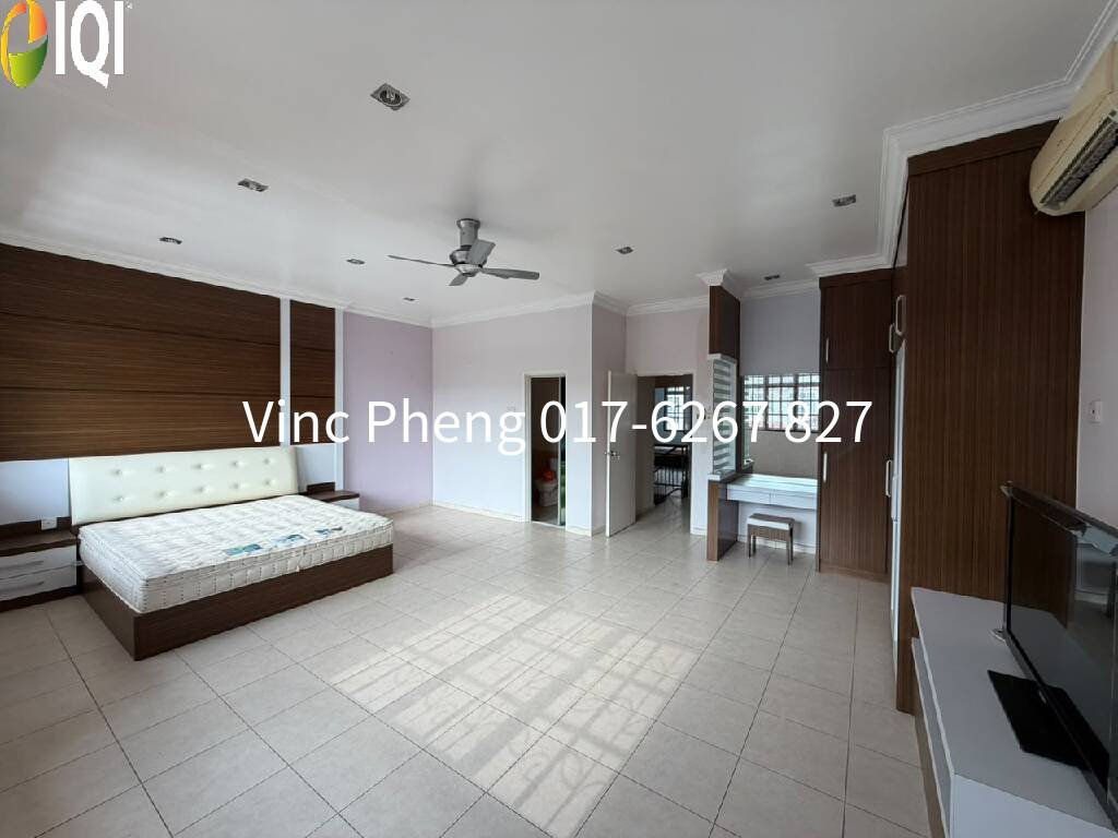 BELOW BANK VALUE! SPACIOUS Terrace House @ Semabok Perdana Melaka image