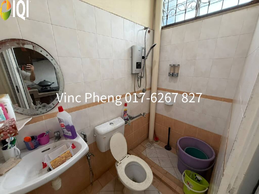 BELOW BANK VALUE! SPACIOUS Terrace House @ Semabok Perdana Melaka image