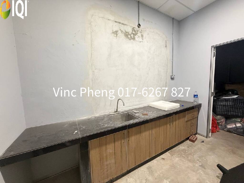 PRIME GROUND FLOOR CORNER Shoplot For Rent @ Angkasa Nuri image