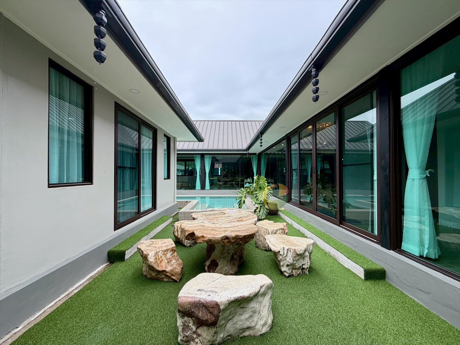 Resort Style Pool Villa for sale in Sarika Subdistrict, Mueang Nakhon Nayok  image