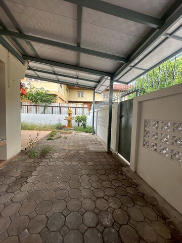 Single story detached house for sale, newly renovated and ready to move in. Pla Thong Village, Srinakarin, at the beginning of Soi Sridan 4, near the Yellow Line BTS. image