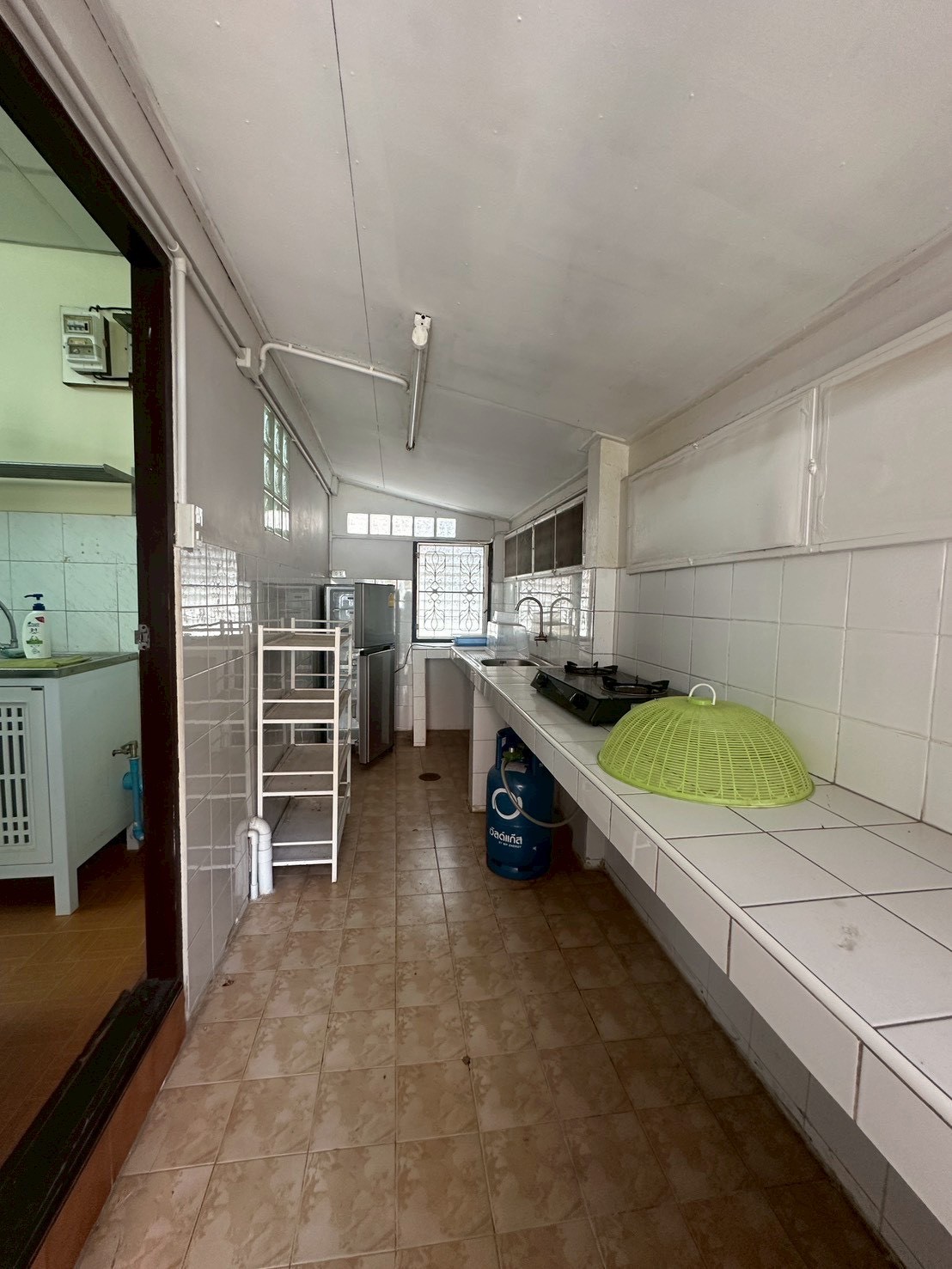Single story detached house for sale, newly renovated and ready to move in. Pla Thong Village, Srinakarin, at the beginning of Soi Sridan 4, near the Yellow Line BTS. image
