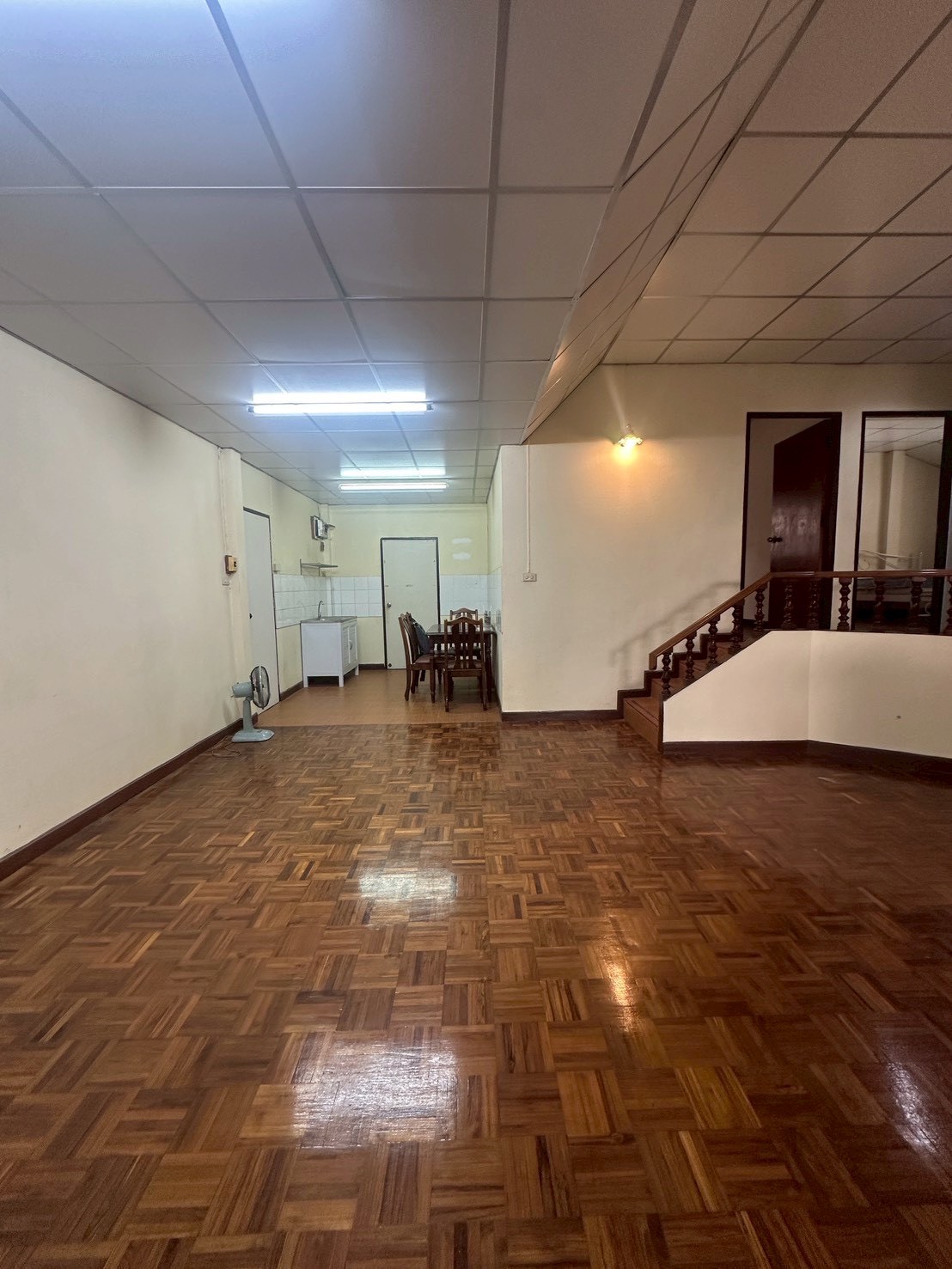 Single story detached house for sale, newly renovated and ready to move in. Pla Thong Village, Srinakarin, at the beginning of Soi Sridan 4, near the Yellow Line BTS. image