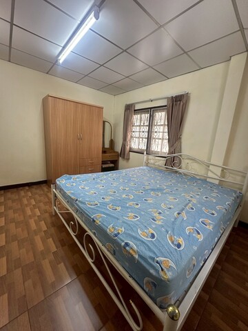 Single story detached house for sale, newly renovated and ready to move in. Pla Thong Village, Srinakarin, at the beginning of Soi Sridan 4, near the Yellow Line BTS. image
