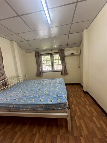 Single story detached house for sale, newly renovated and ready to move in. Pla Thong Village, Srinakarin, at the beginning of Soi Sridan 4, near the Yellow Line BTS. image