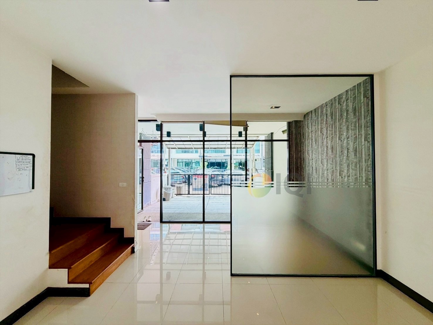 Luxury 4-story home office for sale in Enterprize Park, Bangna-Trat Road. Fully furnished with built-in features, ready to move in immediately. image