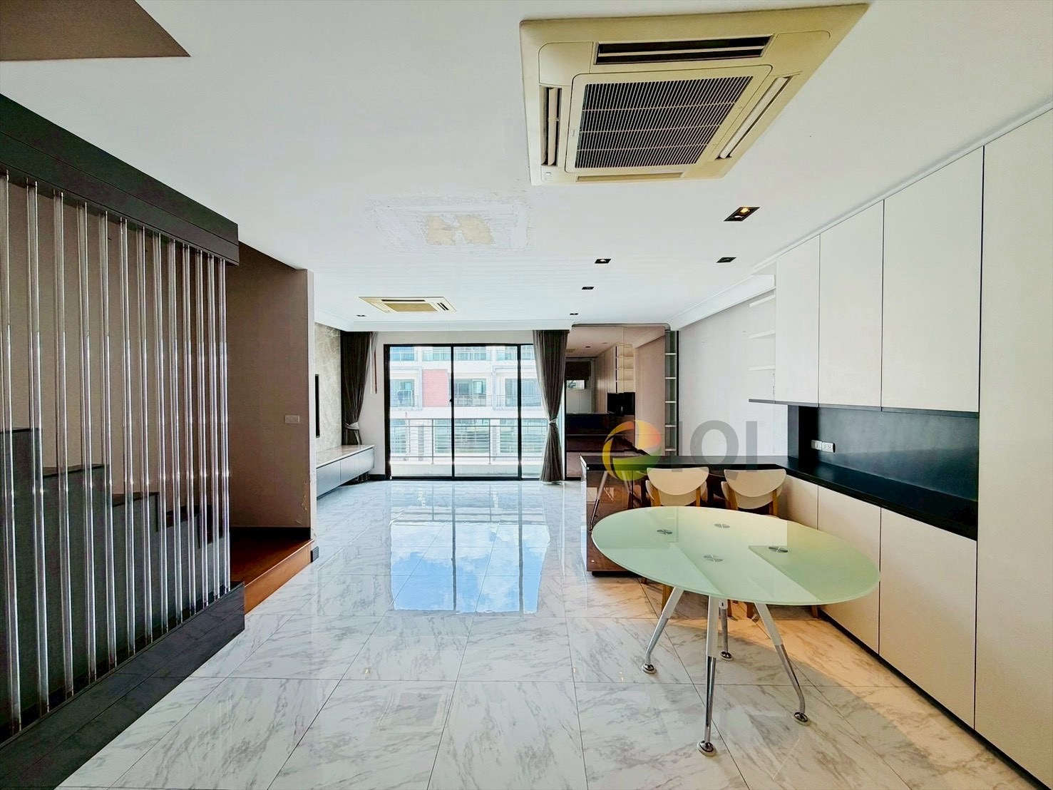 Luxury 4-story home office for sale in Enterprize Park, Bangna-Trat Road. Fully furnished with built-in features, ready to move in immediately. image