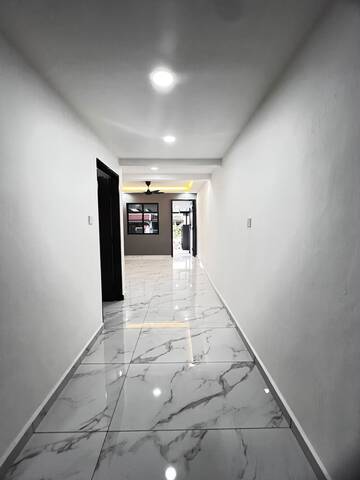 Taman Skudai Baru 2 Sty Low Cost,Jalan Hang Tuah,Skudai,Renovated image