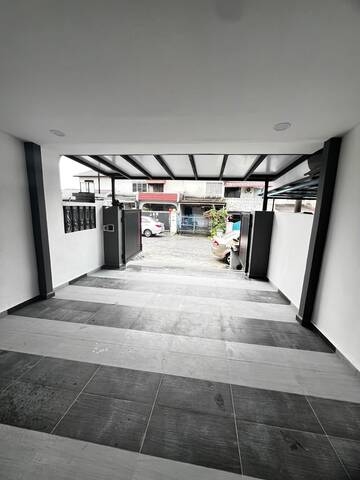 Taman Skudai Baru 2 Sty Low Cost,Jalan Hang Tuah,Skudai,Renovated image