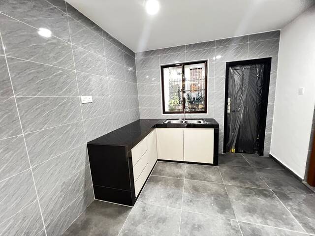Taman Skudai Baru 2 Sty Low Cost,Jalan Hang Tuah,Skudai,Renovated image