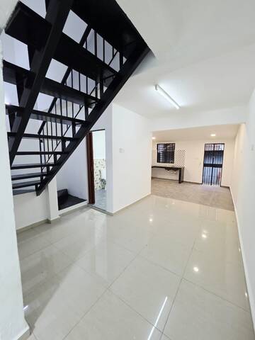 Taman Megah Ria 2 Sty Low Cost,Jalan Bayan,Masai,Full Loan,Extend image