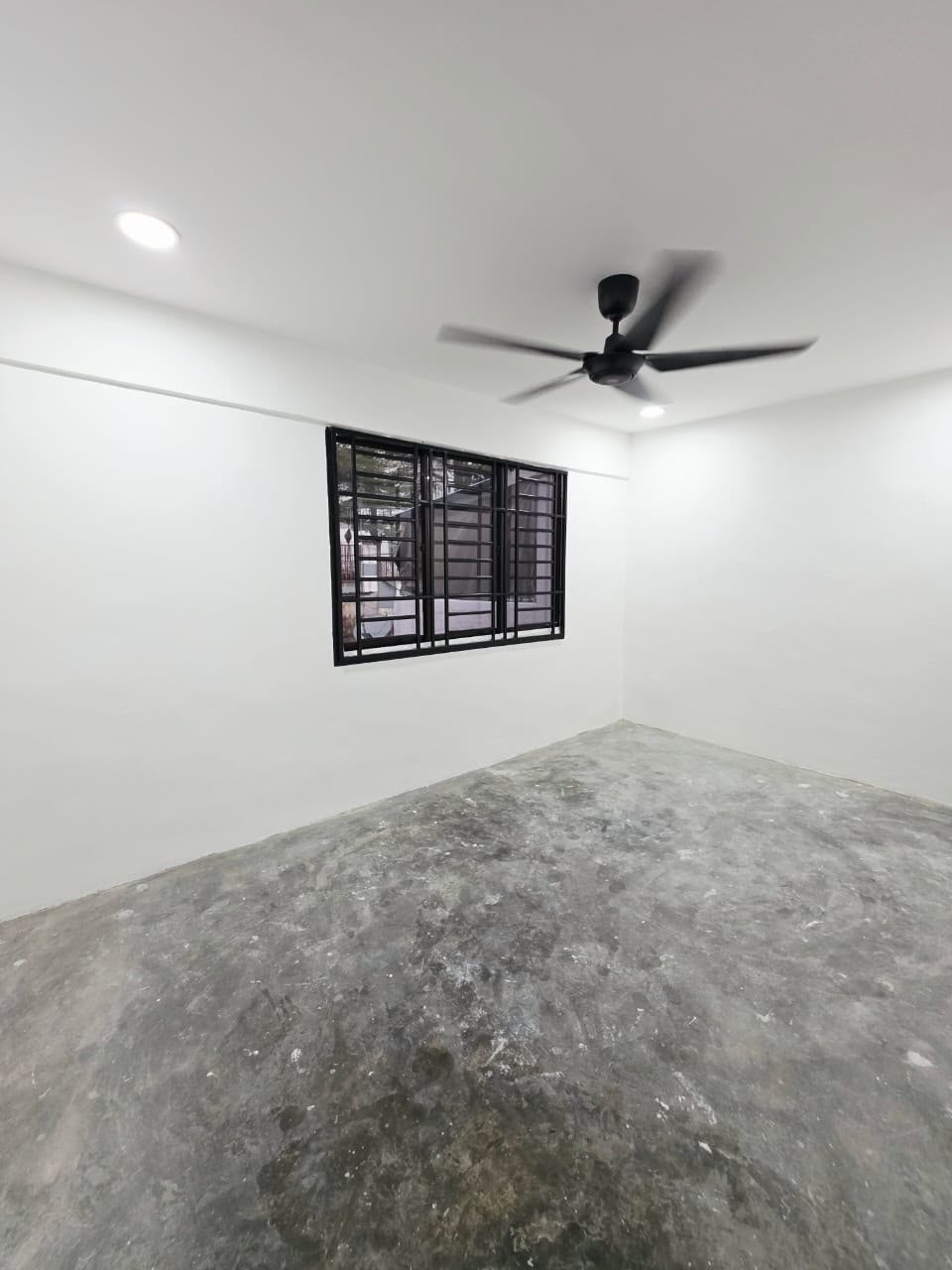 Taman Megah Ria 2 Sty Low Cost,Jalan Bayan,Masai,Full Loan,Extend image