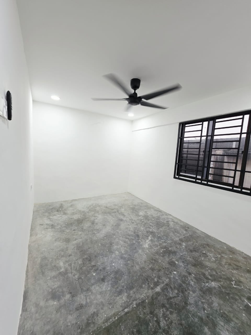 Taman Megah Ria 2 Sty Low Cost,Jalan Bayan,Masai,Full Loan,Extend image
