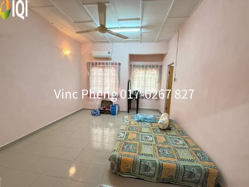 VALUE BUY! FACING PADANG Double Storey Terrace @ Bukit Katil image